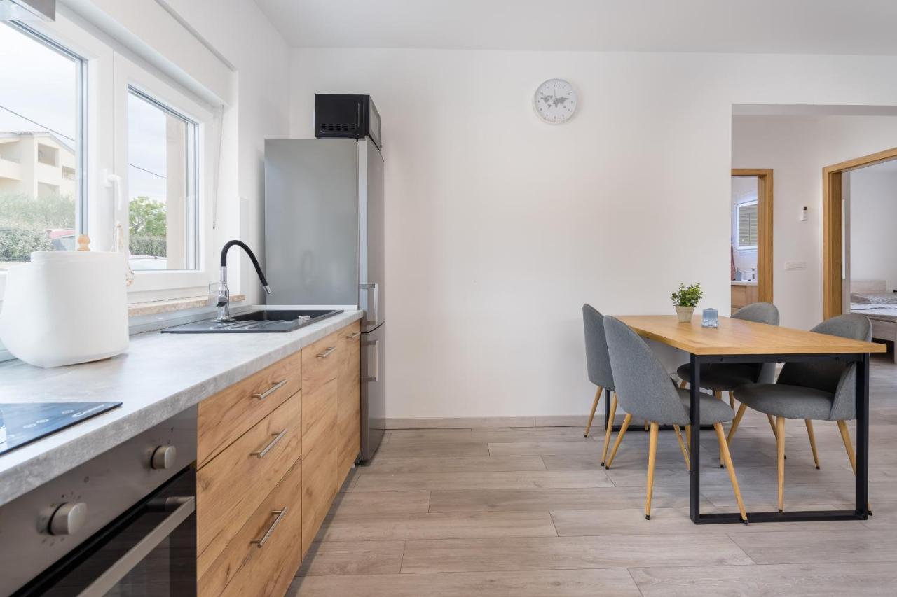Apartmani Villa Ruby Linardići エクステリア 写真