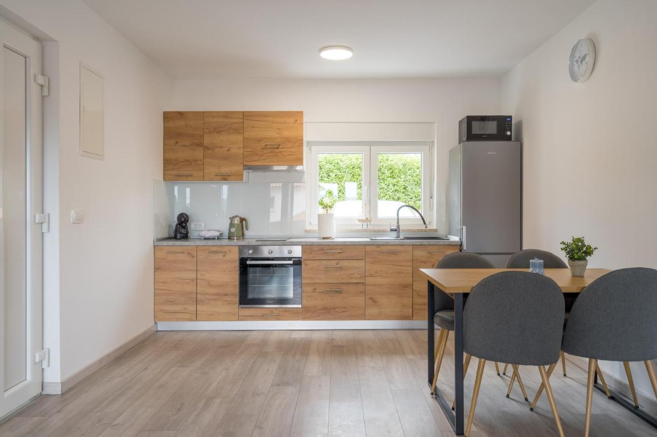 Apartmani Villa Ruby Linardići エクステリア 写真