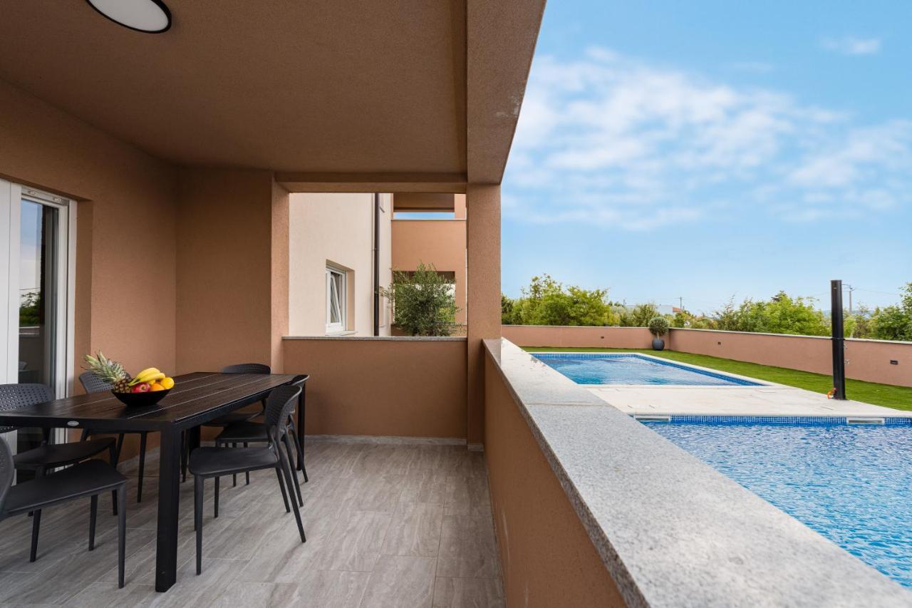 Apartmani Villa Ruby Linardići エクステリア 写真