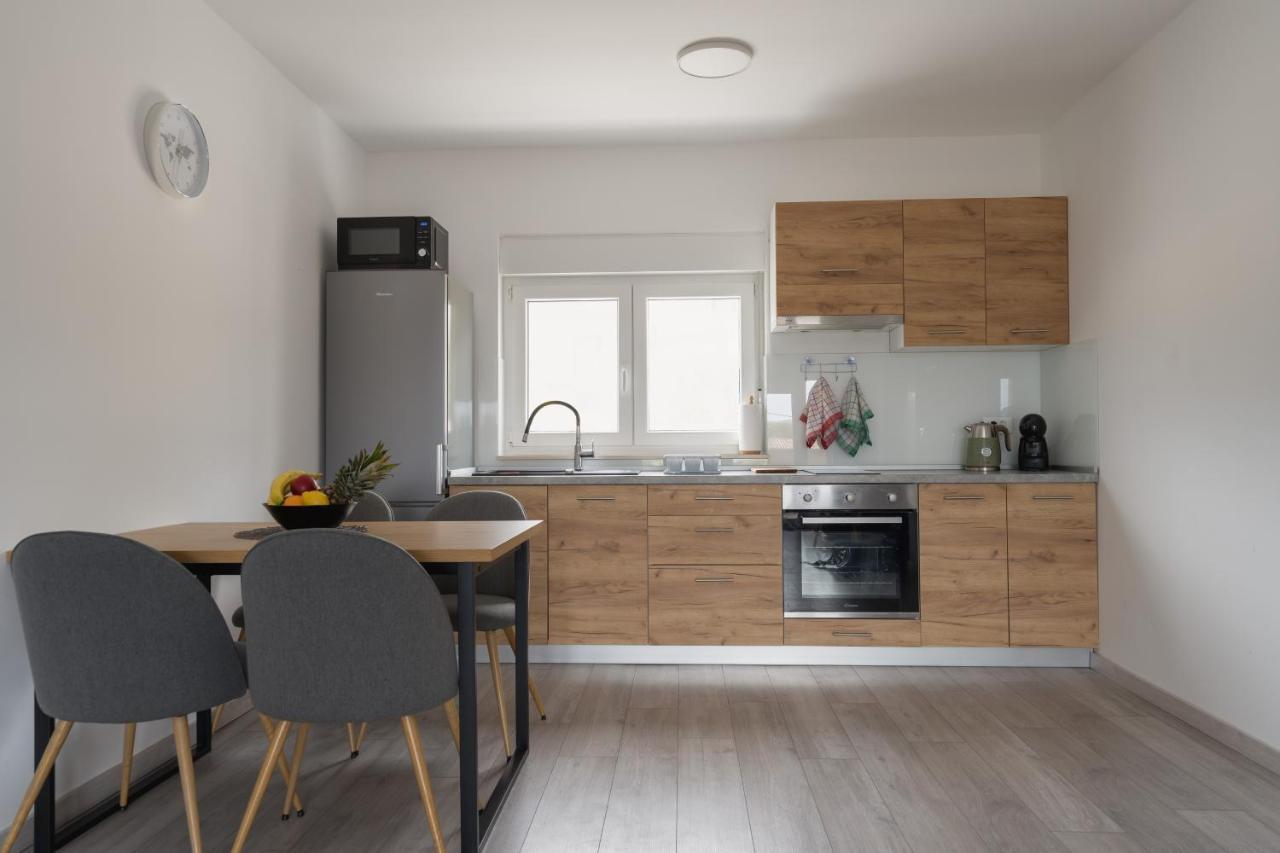 Apartmani Villa Ruby Linardići エクステリア 写真