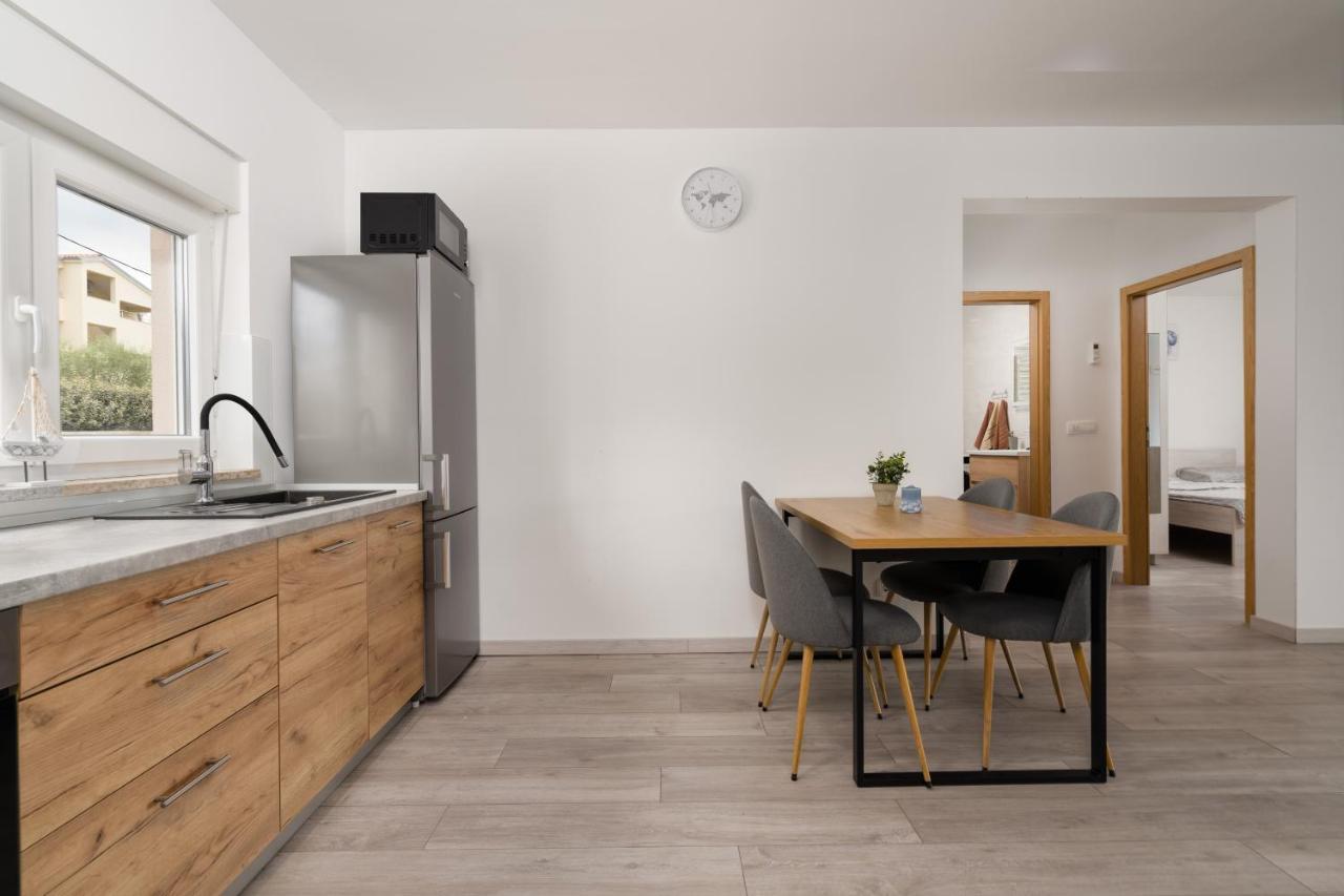 Apartmani Villa Ruby Linardići エクステリア 写真