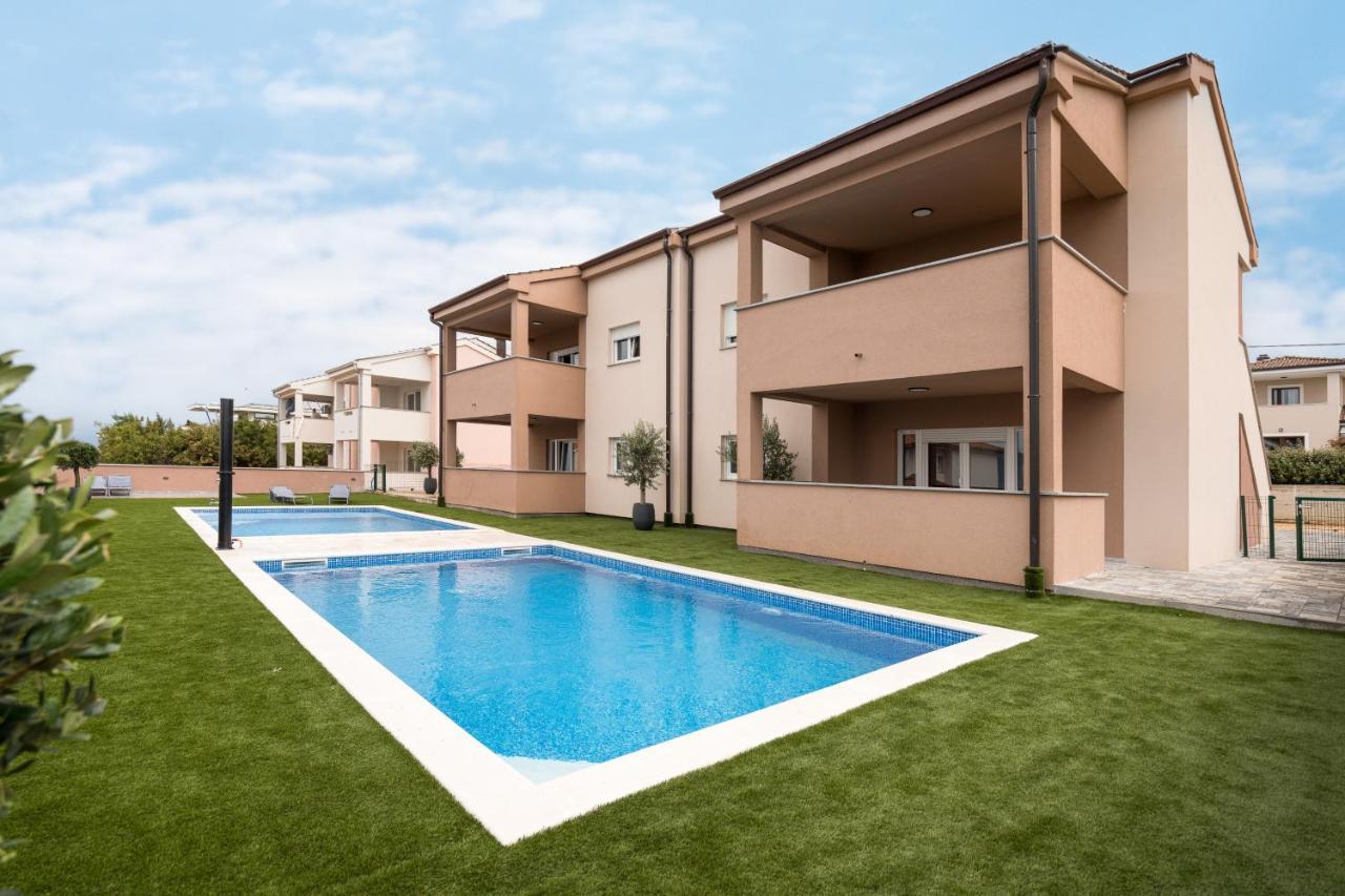 Apartmani Villa Ruby Linardići エクステリア 写真