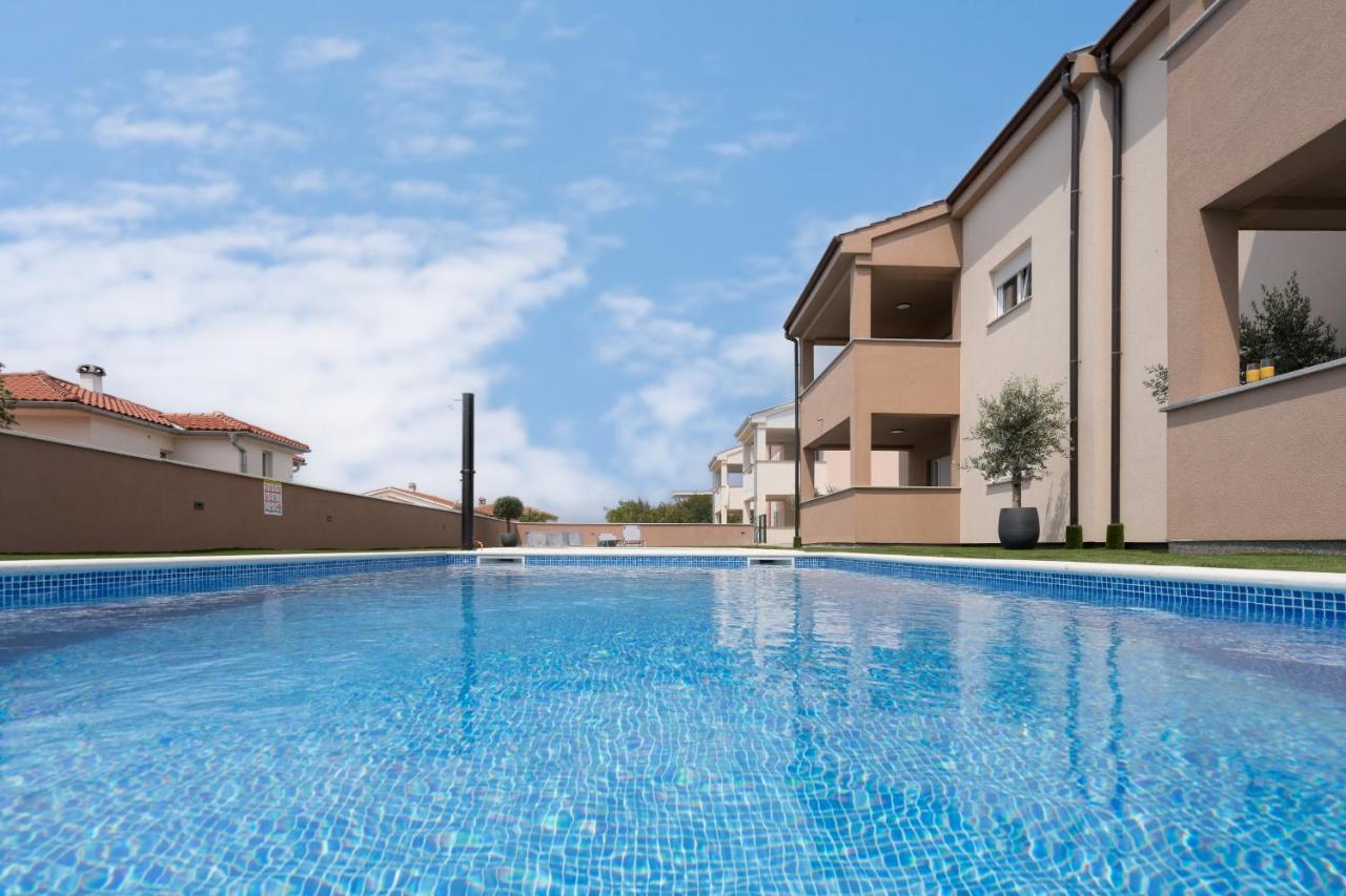 Apartmani Villa Ruby Linardići エクステリア 写真